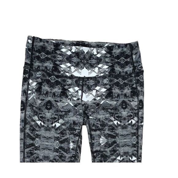 Athleta Cosmic Chaturanga Black White Capri Cropped Activewear Leggings SMALL - Picture 9 of 12